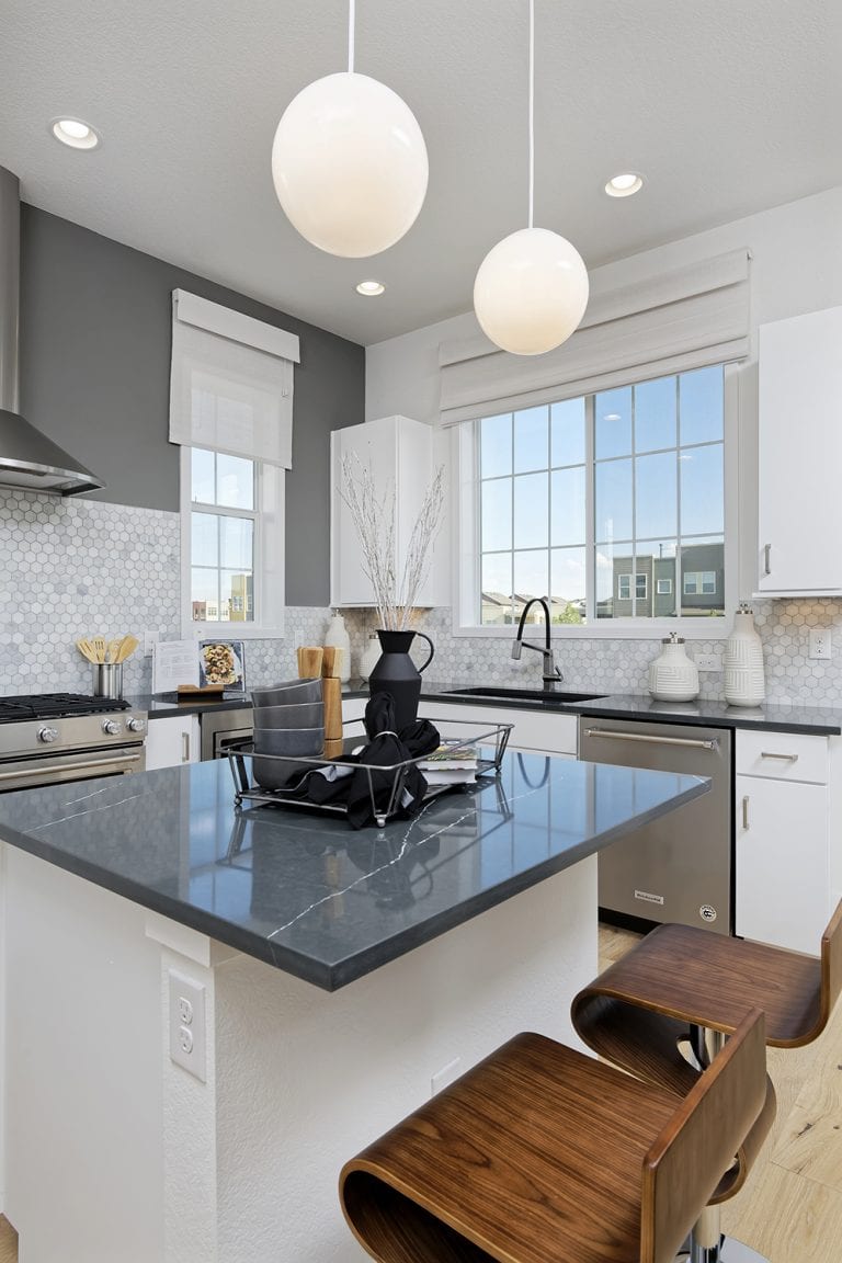 Arista Rows: Marquee Kitchen