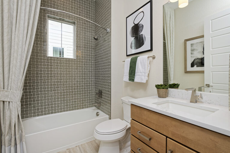 Retreat – Bathroom 2