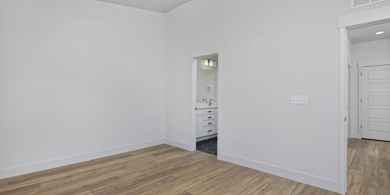 Tempo | Primary Bedroom
