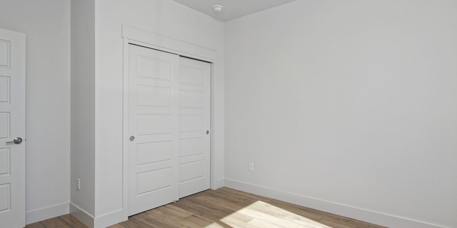 Tempo | Secondary Bedroom
